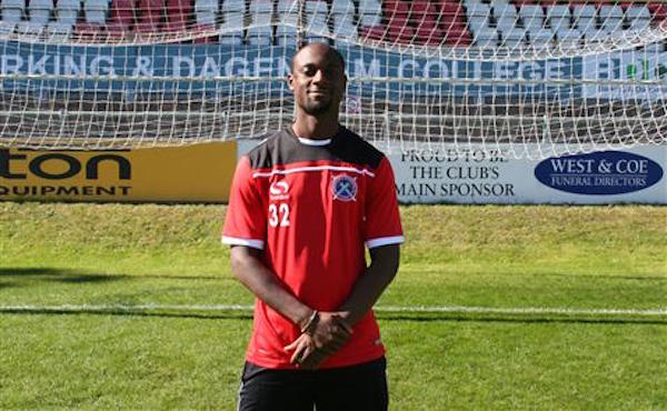 Justin Hoyte signs for Dagenham & Redbridge