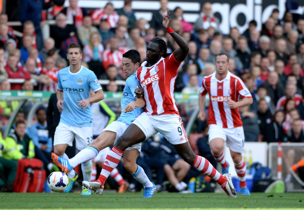 Kenwyne Jones vs Manchester City