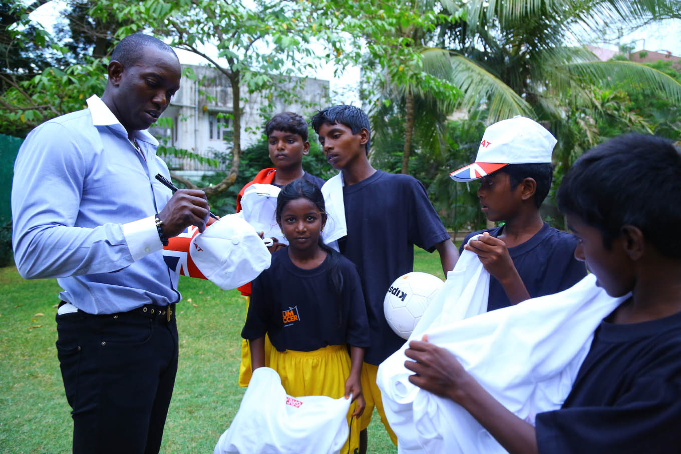 Dwight Yorke visits Chennai